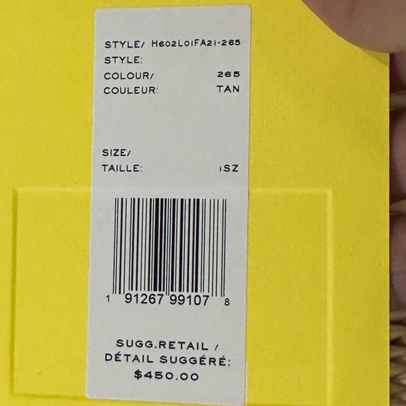 ✨Host Pick✨Marc Jacobs Tan Bucket Bag with Black & Gold Shimmer Strap - Picture 4 of 7